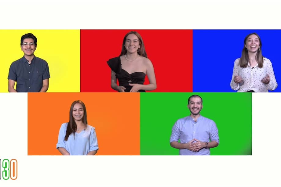 El noticiero tiene cinco conductores y divide las noticias en ese mismo número de categorías. Cada una está identificada con un color. / Universidad de La Sabana