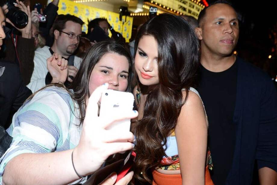 Selena Gomez y una fan.