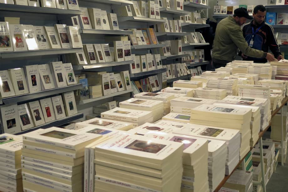 El Salón Internacional de la Edición y el Libro de Casablanca (SIEL) fue inaugurado hoy con la exhibición de más de 100.000 libros expuestos por 702 editoriales, pertenecientes a 54 países. / EFE/Mohamed Siali