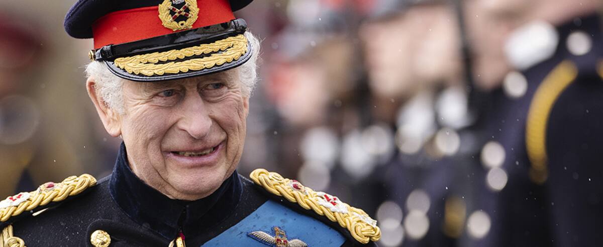 El rey Carlos III tenía 4 años cuando asistió a la coronación de su madre, la reina Isabel II.