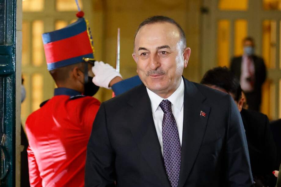 El canciller de Turquía durante su visita a Colombia.