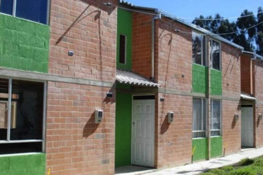 Caída de las materias primas en Suramérica impulsa el gasto público en vivienda