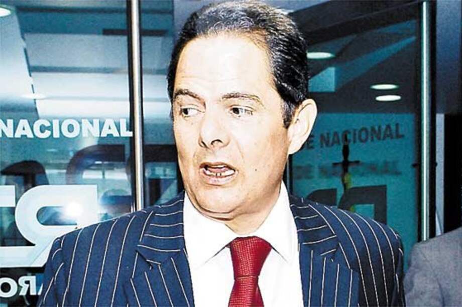 Vargas Lleras agradece elogios de Roy Barreras a su gestión