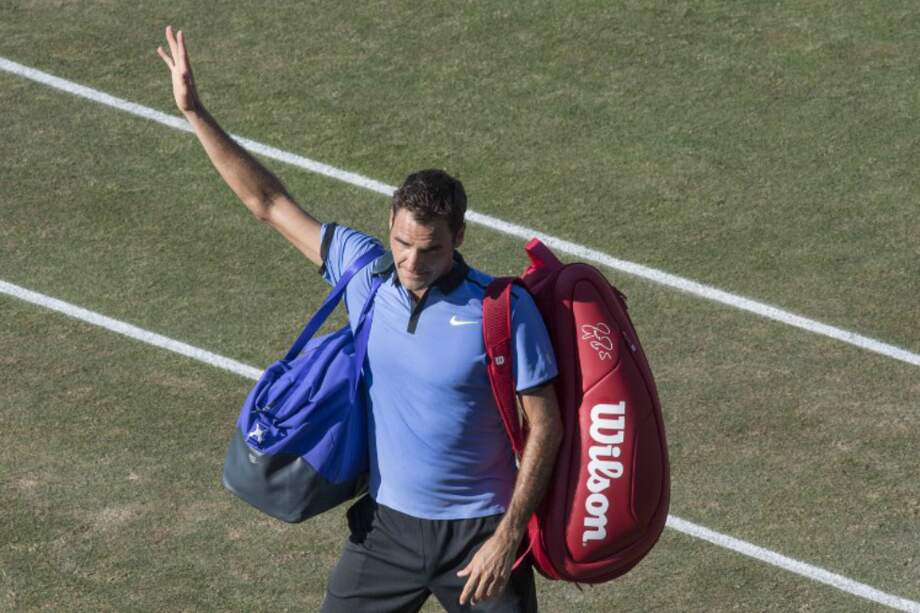 El tenista suizo Roger Federer, tras perder este martes. / AFP