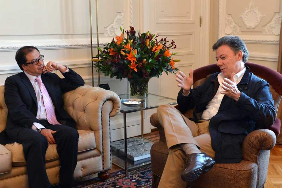 Petrismo, con Santos