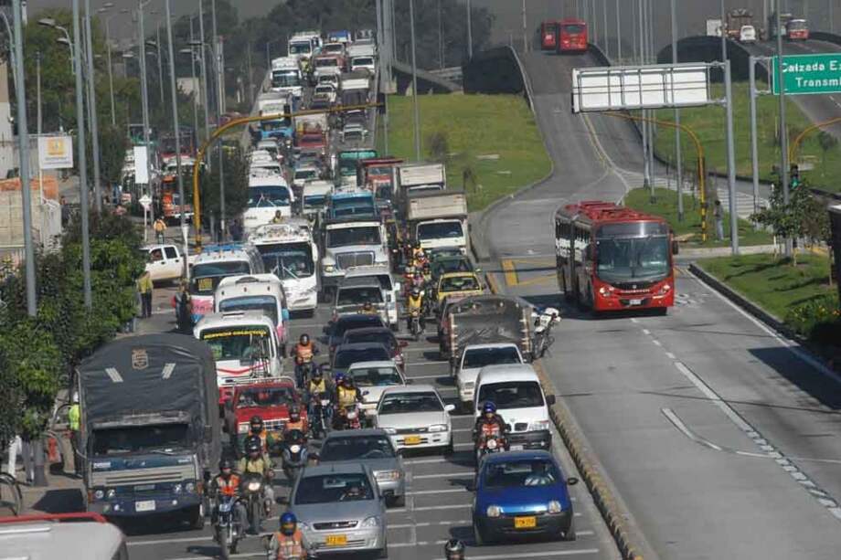 Así será el pico y placa y la ley seca en Bogotá este sábado por Colombia Vs. Uruguay