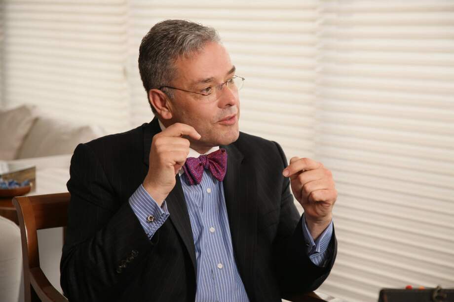 Juan Daniel Jaramillo fue nombrado asesor jurídico de Colombia ante La Haya después de que ese tribunal le entregara a Nicaragia una porción de mar que antes era colombiano. / Cortesía ‘Semana’