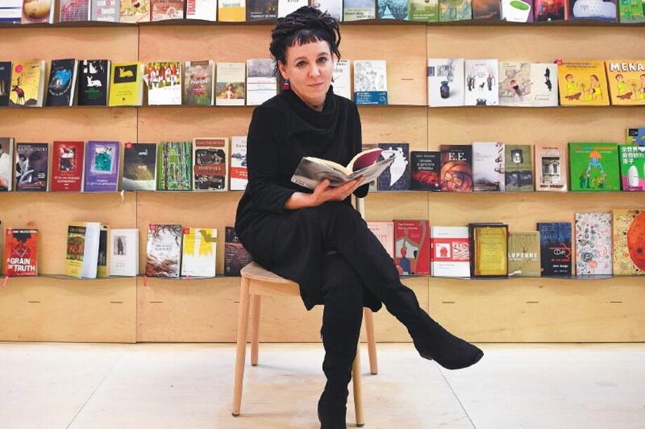 La obra de Olga Tokarczuk se consigue en español bajo los sellos editoriales Lumen, Siruela, Anagrama y Océano. / EFE
