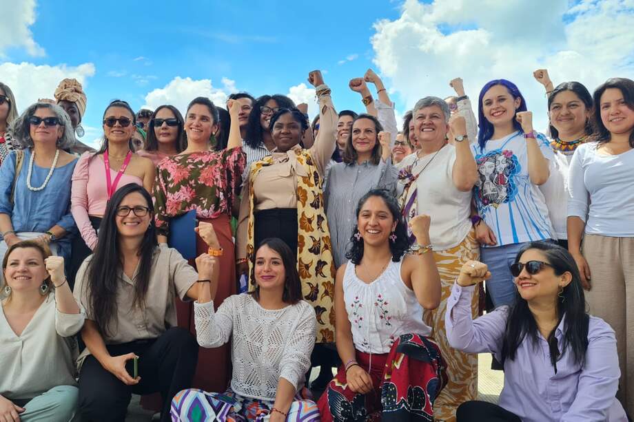 La Vicepresidenta y Ministra de Igualdad y Equidad,Francia Márquez, estuvo acompañada por las mujeres que conforman las entidades que lidera.