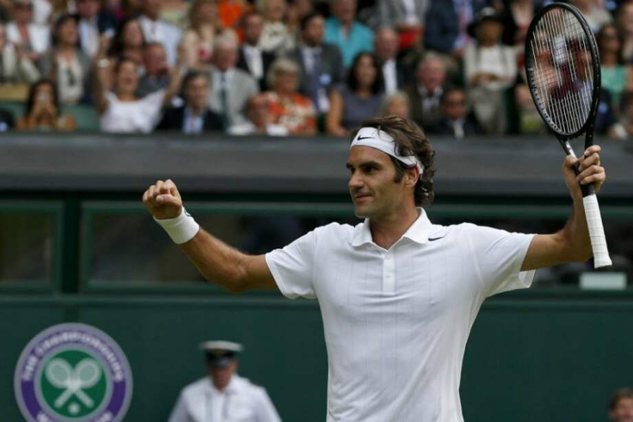 Federer gana a Raonic y jugará la final de Wimbledon contra Djokovic