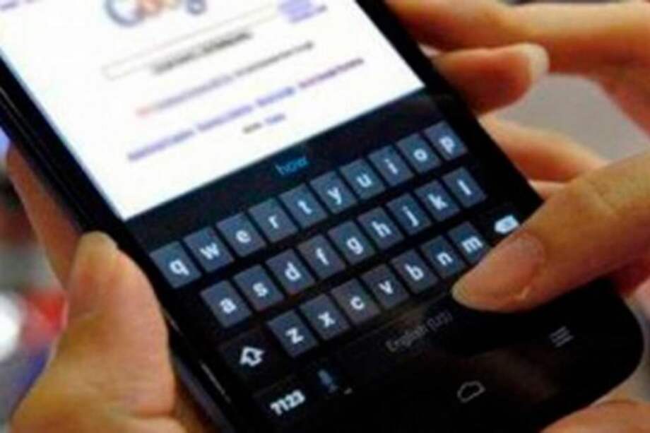 Por intentar recuperar un celular, mueren dos personas en una fosa séptica