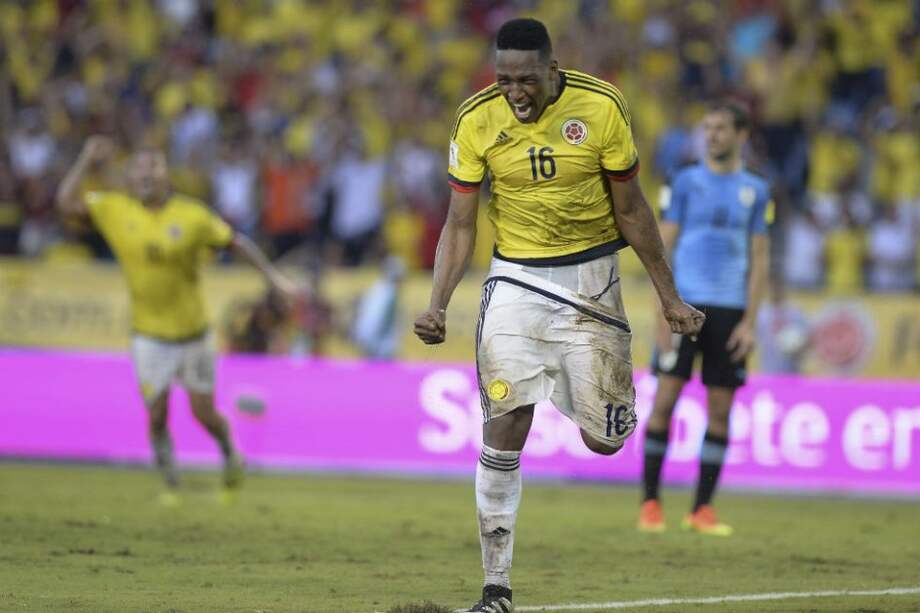 Yerry Mina marcó el gol del empate contra Uruguay al minuto 84. Foto: AFP
