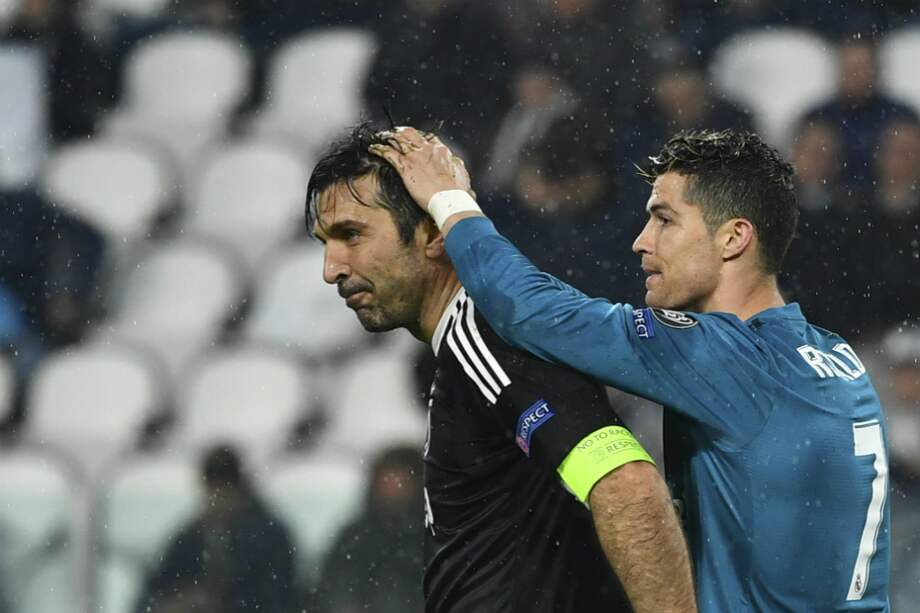 El arquero emblema de Juventus, Gianluigi Buffon, y el portugués Cristiano Ronaldo. / AFP