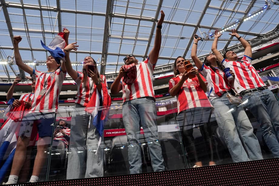 Hinchas paraguayos en Los Ángeles, donde su selección debutará en el Mundial 2026 enfrentando a EE.UU..