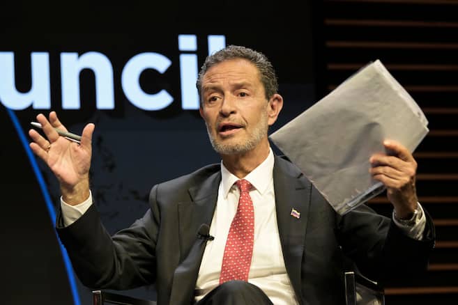El terremoto y el abrupto giro con la política exterior de Abelardo de la Espriella