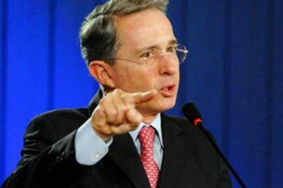 Uribe pone a Cuba y Venezuela como ejemplos de fracaso sin inversión privada