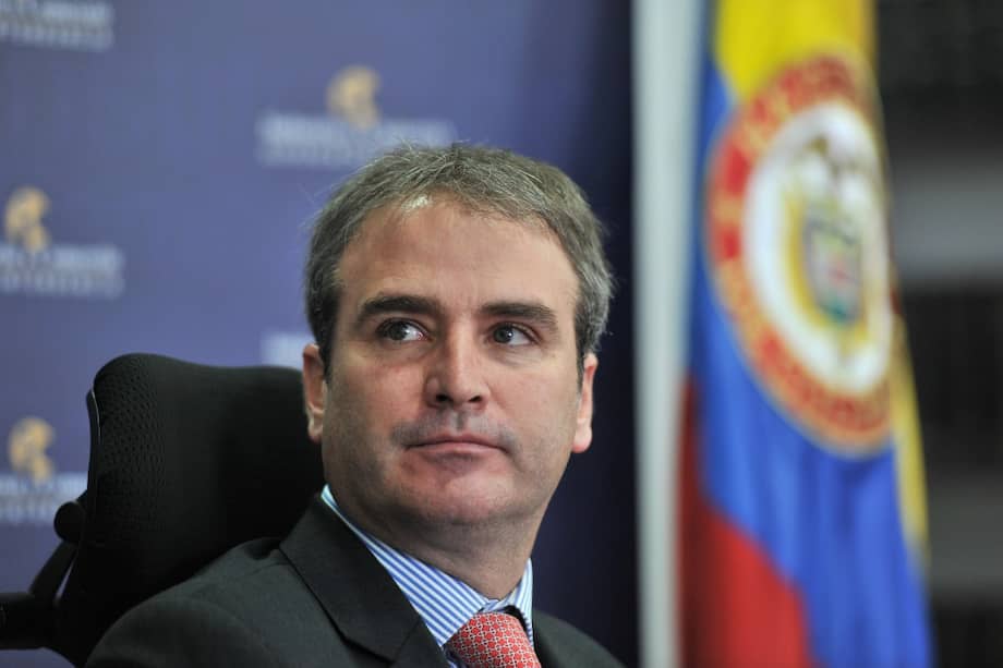 La decisión la dio a conocer el director de la SIC, Pablo Felipe Robledo, justamente el día que deja la entidad. / Archivo El Espectador.