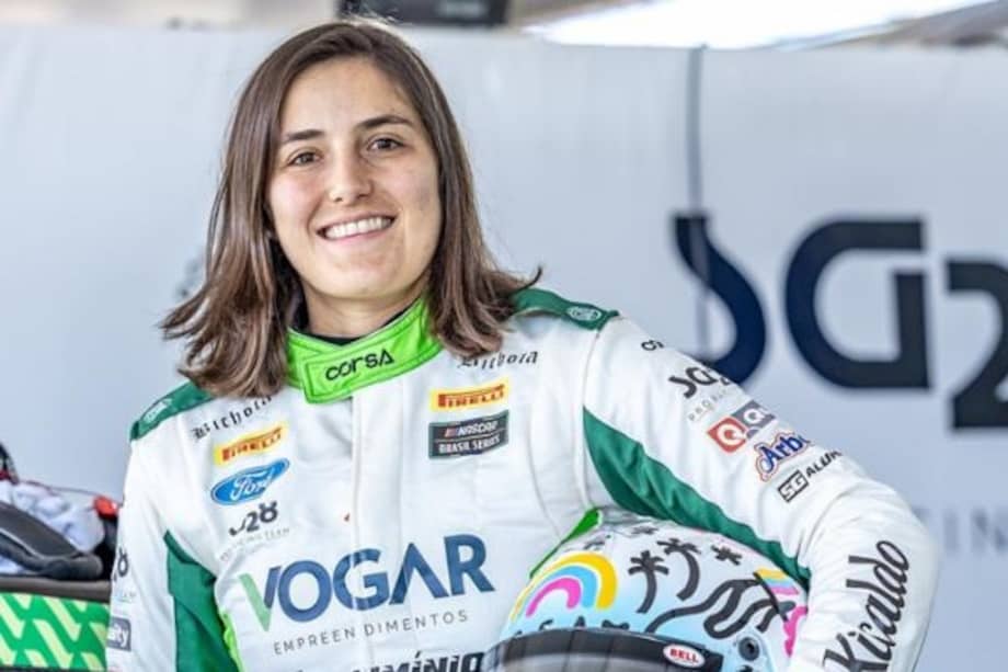 Tatiana Calderón, piloto colombiana de 33 años, en NASCAR Brasil.