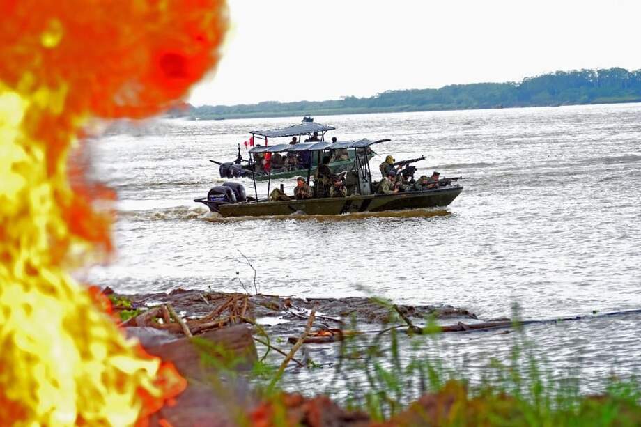 Fuerzas Militares de Colombia y Perú.