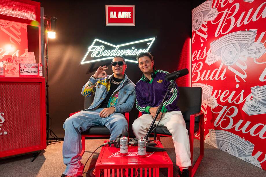 Para lanzar la revista, se hizo un videopodcast con Alejandro Marín y Ryan Castro.