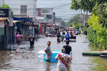 DIAN entrega mercancía decomisada para atender emergencias de la ola invernal
