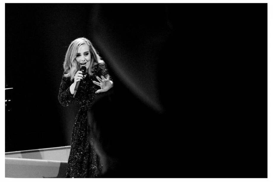 Tomada de Facebook.com/adele