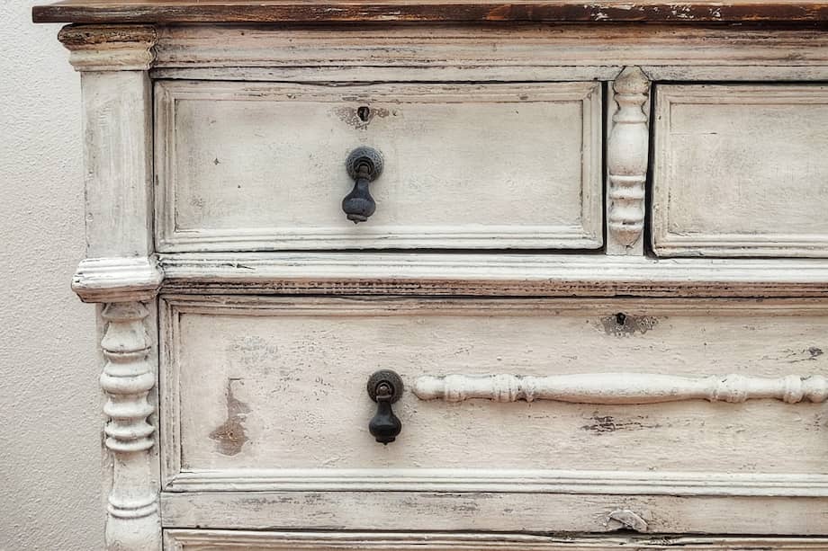 "La sujeté con suavidad, la envolví y la guardé en una caja de cristal bajo llave".