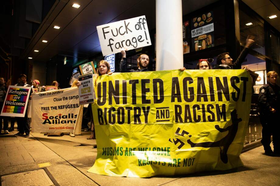 Manifestantes en contra del maltrato a migrantes durante una protesta en Perth, Australia. / EFE