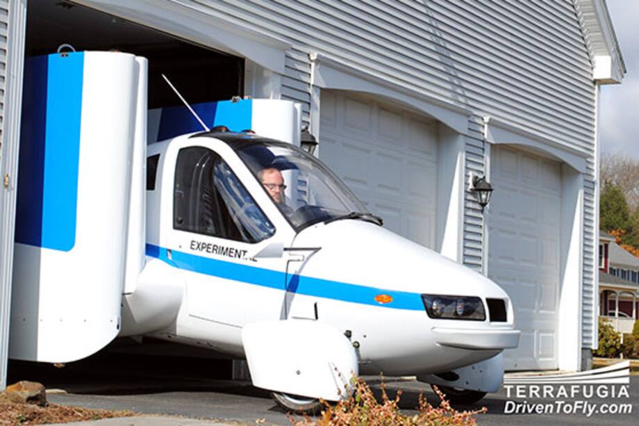 Se viene el carro volador