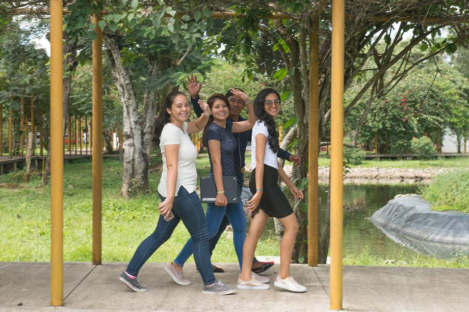 La lectura permanente del contexto, la comunicación con la comunidad universitaria y el trabajo en equipo nos permitieron avanzar en la adecuación de instalaciones e infraestructura.