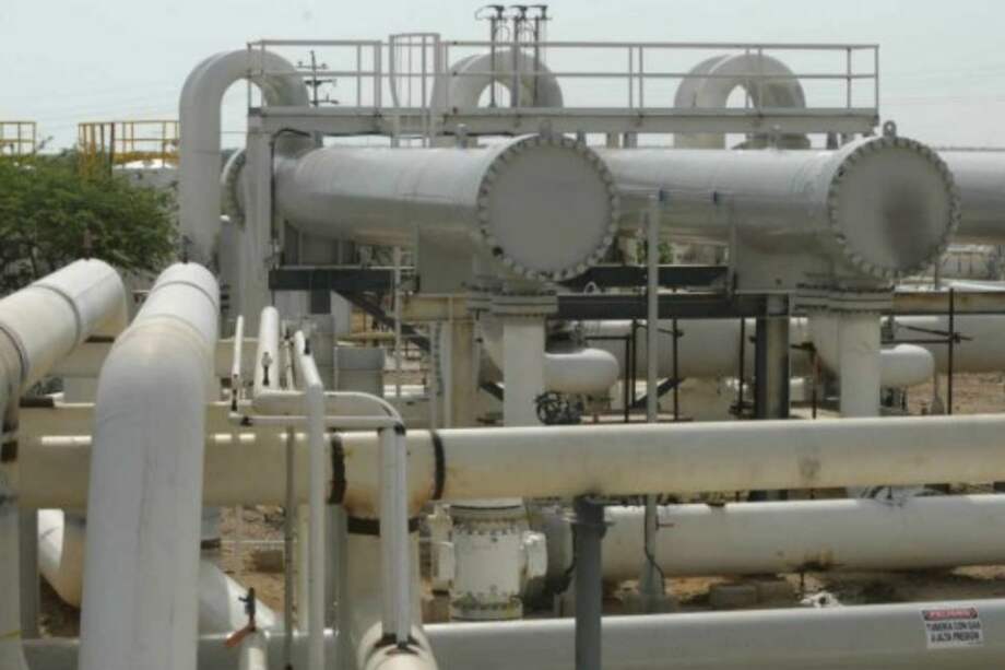 Mejoran calificación crediticia a mayor empresa transportadora de gas