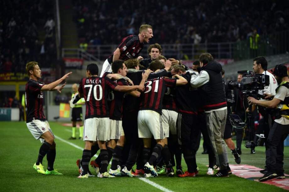 Berlusconi podría vender al Milan. Foto: AFP