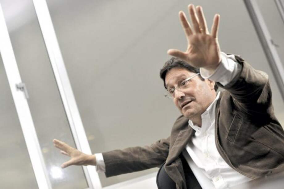 A Francisco Santos no le "asusta" señalamiento de "sida en el alma"