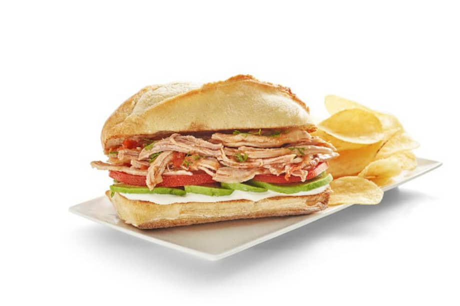 Sándwich criollo de bondiola de cerdo desmechada / Cortesía