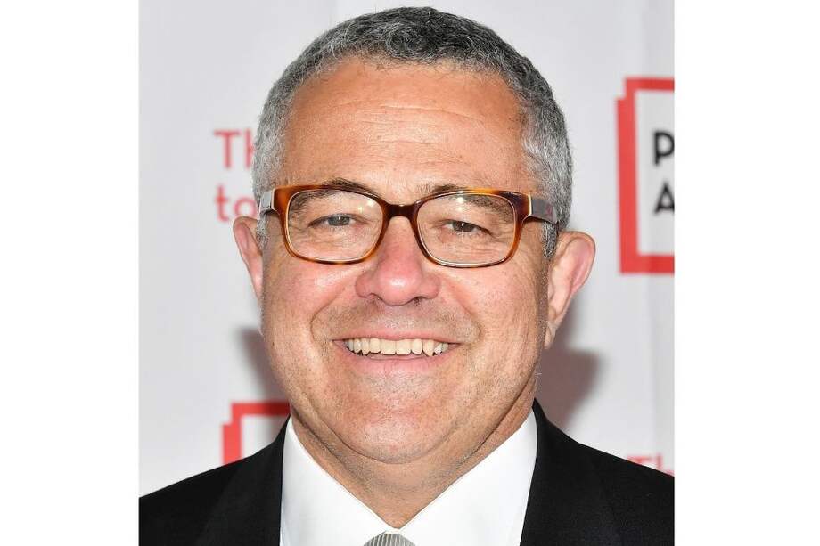 Jeffrey Toobin, un destacado comentarista y autor estadounidense, se expuso a sí mismo en una llamada de Zoom. No es el primer caso de desnudez involuntaria durante una videoconferencia, pero podría decirse que es el más impactante.