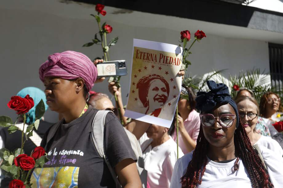 "Sin el antirracismo de Piedad Córdoba difícil imaginar que hoy el jurista afrocolombiano Gerson Chaverra Castro sea presidente de la Corte Suprema de Justicia y que este año el Ministerio de las Culturas, las Artes y los Saberes conmemore el siglo del nacimiento de Arnoldo Palacios, el insigne novelista y poeta negro a cuya obra más la alaba la academia internacional que la colombiana" - Jaime Arocha