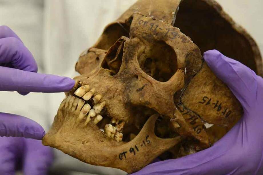 De las 294 diligencias para la búsqueda de cuerpos hechas en la ciudad en los últimos 20 años, 122 han sido en la Comuna 13. / AFP