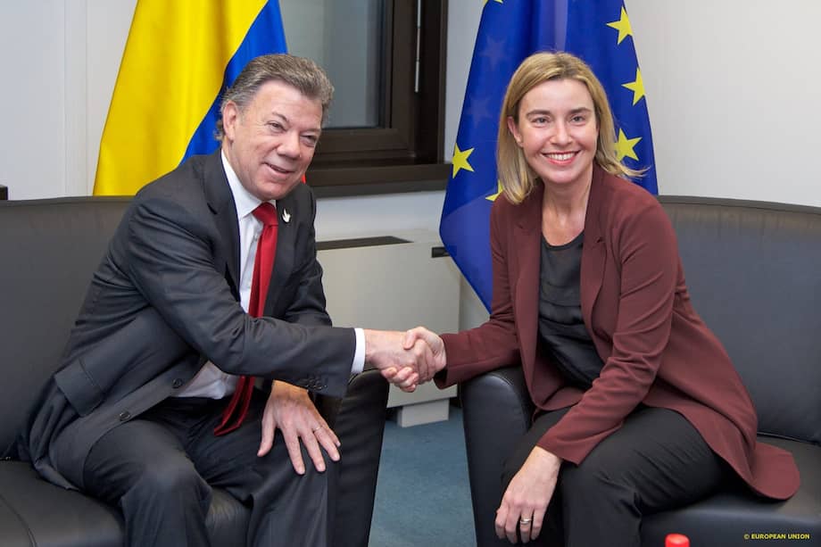 El entonces presidente Juan Manuel Santos y Federica Mogherini.