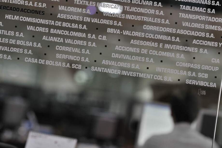 Las empresas tendrán que publicar datos, en inglés y en español, como la integración de la junta directiva.