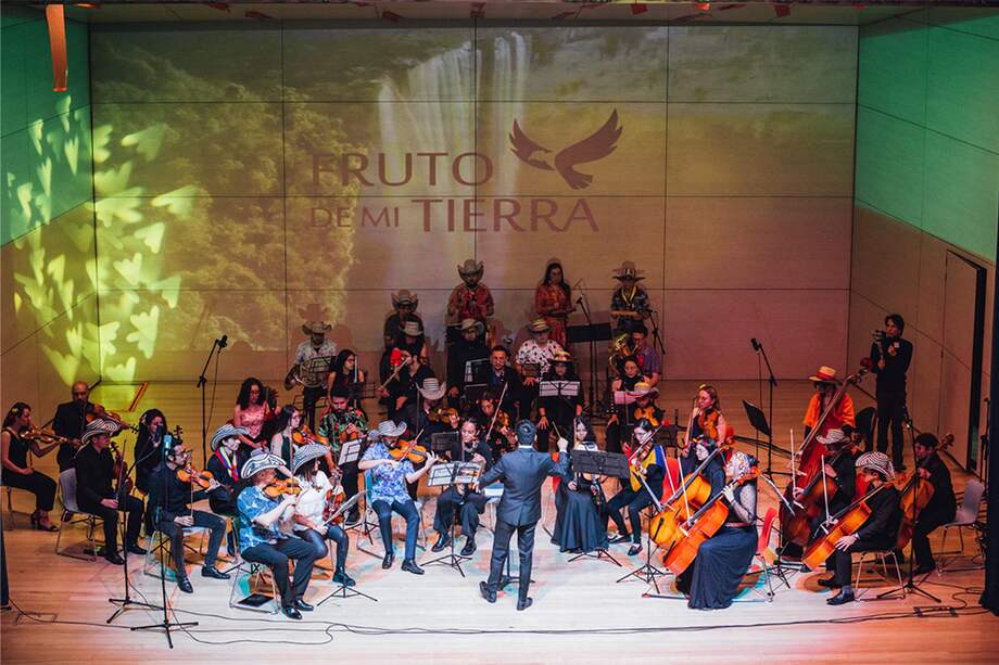 La Escuela Filarmónica Entre Cuerdas celebra con orgullo su quinto aniversario.