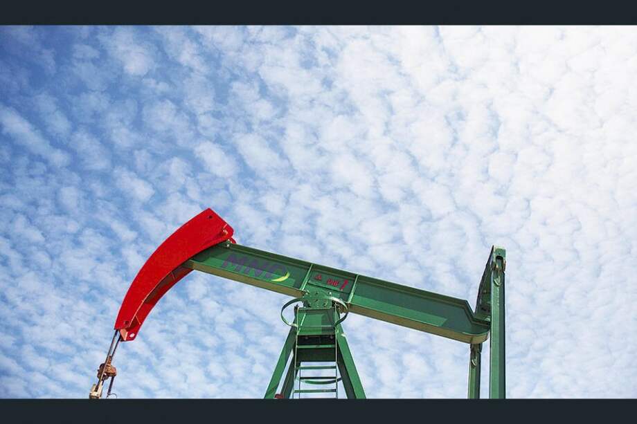 En la reunión de la OPEP el grupo de países podría dar la orden de elevar la producción de crudo. / Bloomberg