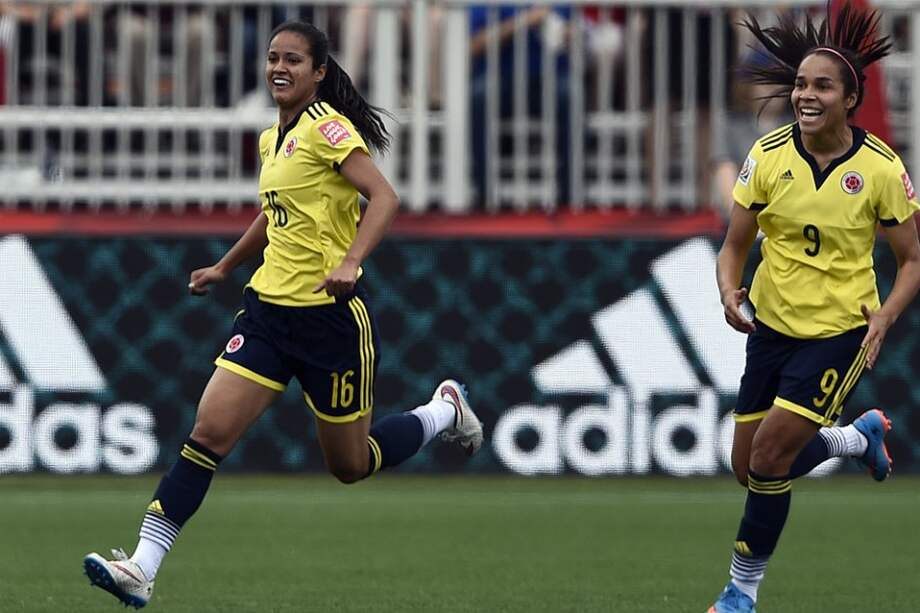 Lady Andrade celebra el primer tanto de la Selección contra Francia. Foto: AFP