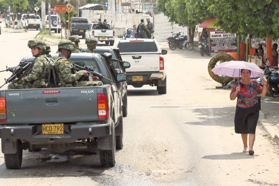 El paro armado que vive el Catatumbo se desencadenó por un fallido pacto entre el Eln y los Pelusos. / Efe