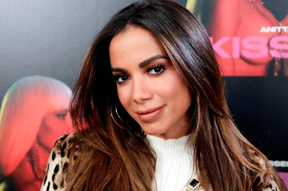 La artista dijo haberse quedado sin palabras para describir lo que siente como primera mujer latinoamericana en ser número uno del mundo.