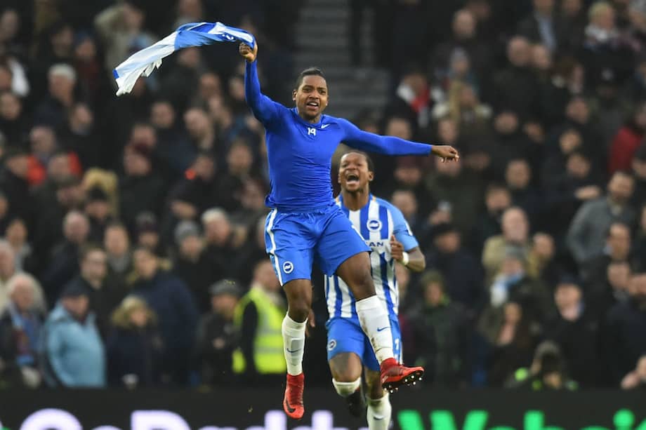 José Heriberto Izquierdo marcó un golazo en Inglaterra. / AFP