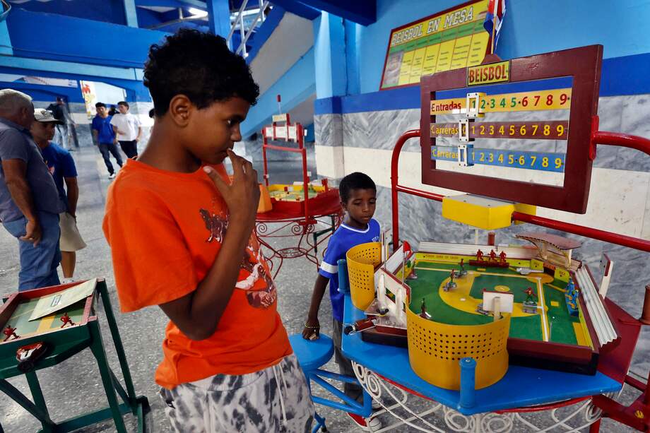 Gracias a que seguimos jugando, que se puede instaurar en nosotros no solo la curiosidad como la del padre de la relatividad, sino la disposición a aprender.