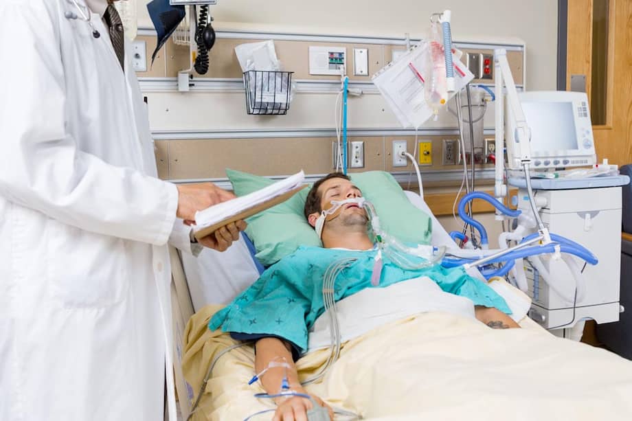 Las drogas sedantes y el estrés que generan los cuidados intensivos están asociados a trastornos psicológicos. / 123rf