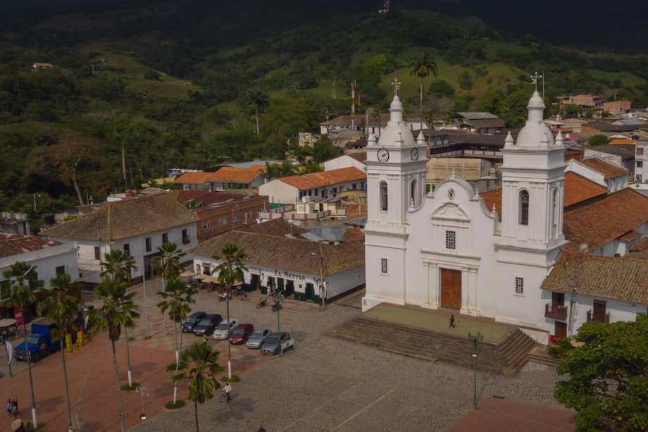 Pueblos Patrimonio de Colombia, como Guaduas, son perfectos para una escapada con familia o amigos.