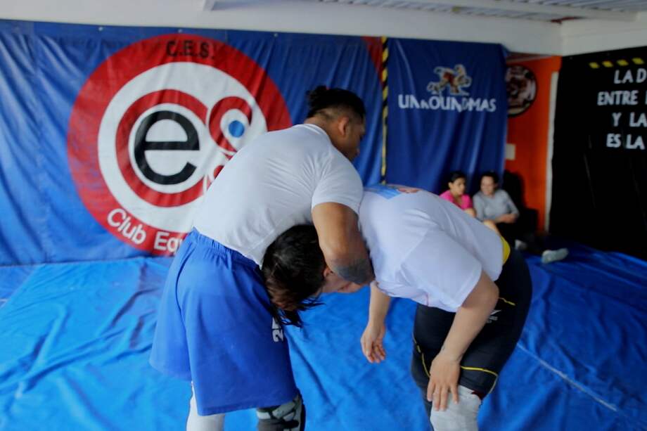 Los atletas a los que la serie "De Local" rinde homenaje, entrenan en diferentes localidades de Bogotá.