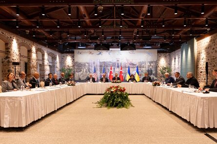 “Sin grandes expectativas” comienza el encuentro entre Ucrania y Rusia en Turquía